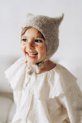Load image into Gallery viewer, <Bambolina>Classic Kitty bonnet - BEIGE-Bmbolina-SUNNAO