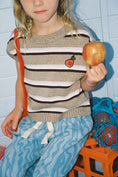 将图像加载到画廊查看器中, <GROWN> Organic Stripe Apple Knit Vest - Oatmilk