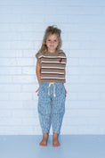将图像加载到画廊查看器中, <GROWN> Organic Stripe Apple Knit Vest - Oatmilk