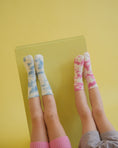 Gallery viewerに画像を読み込む, <GROWN> Fishy Business Socks - Floss
