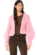 Gallery viewerに画像を読み込む, 【受注生産】<Hope Macaulay> Pink Irish Colossal Knit Wool Cardigan
