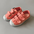 Load image into Gallery viewer, <Cienta>Double strap velcro sneaker - PEACH 78997-Cienta-SUNNAO