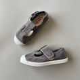 Load image into Gallery viewer, <Cienta>T strap shoes - GRAY 77777-Cienta-SUNNAO