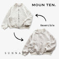 Gallery viewerに画像を読み込む, <Moun ten.> flower quilt reversible blouson - oatmeal