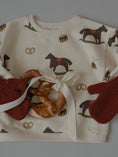 将图像加载到画廊查看器中, 【予約】<Organic Zoo> Rockinghorse Parade Sweatshirt