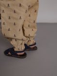 Gallery viewerに画像を読み込む, <Organic zoo> Lavender Bloom Gardener Pants - DROP1