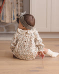 将图像加载到画廊查看器中, <Quincy mae> CALLIE ROMPER HOLIDAY FLORAL