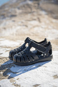 Load image into Gallery viewer, <Igor>TOBBY SOLID - NEGRO