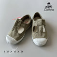 Load image into Gallery viewer, <Cienta>T strap shoes - CEMENTO 77777-Cienta-SUNNAO