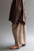 Load image into Gallery viewer, <façade> Wide LS tee - Coffee