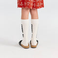 갤러리 뷰어로 이미지로드, <the animals observatory> WORM KID SOCKS White Mouth