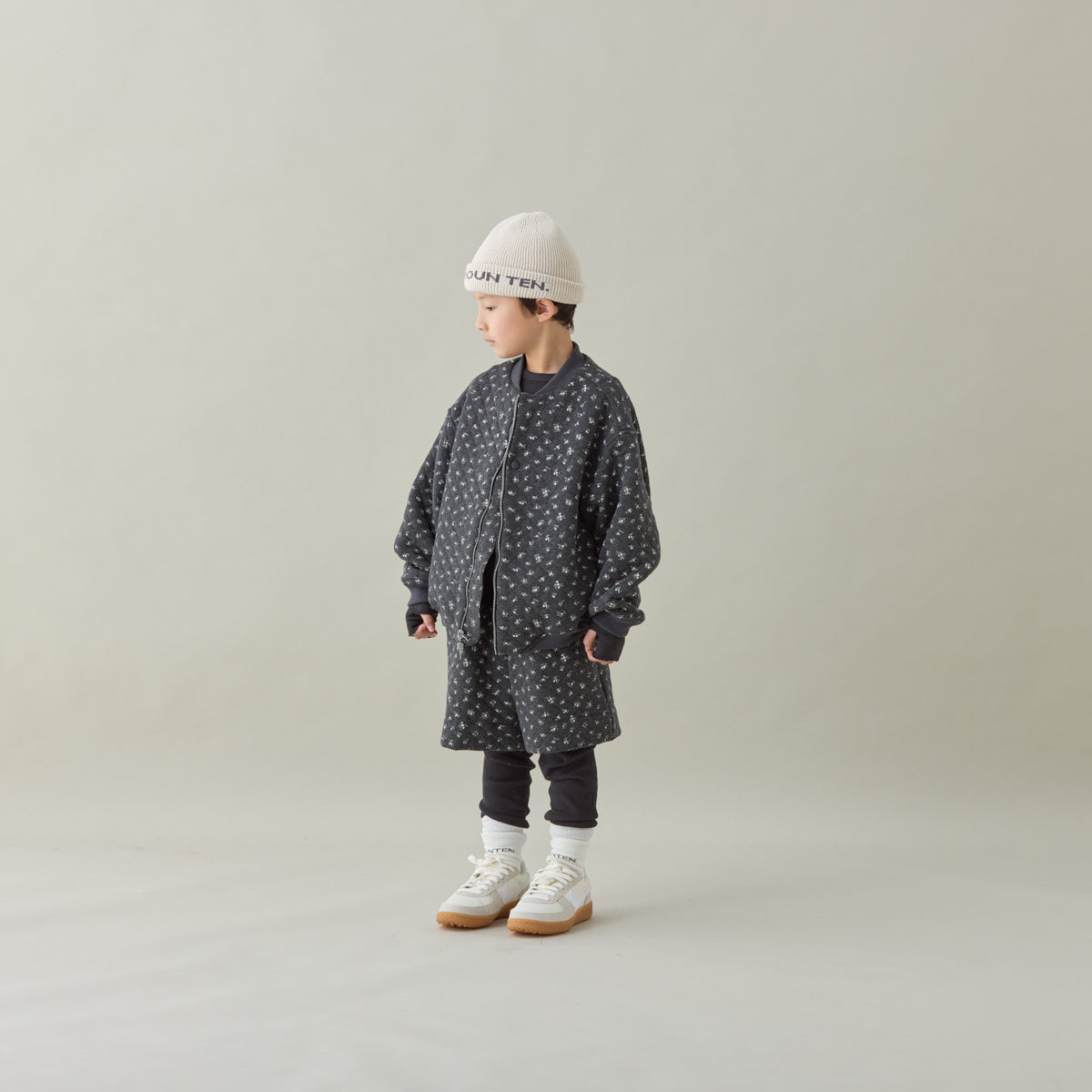 <Moun ten.> flower quilt reversible blouson - charcoal