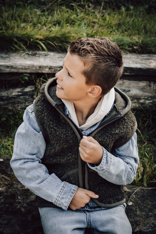 【オーダー会】<ALWERO>Bodywarmer Robby -  KHAKI