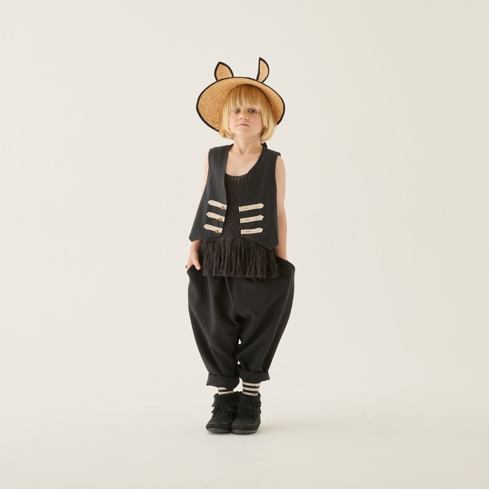 <elfinfolk> Beast Visor - Black</elfinfolk>