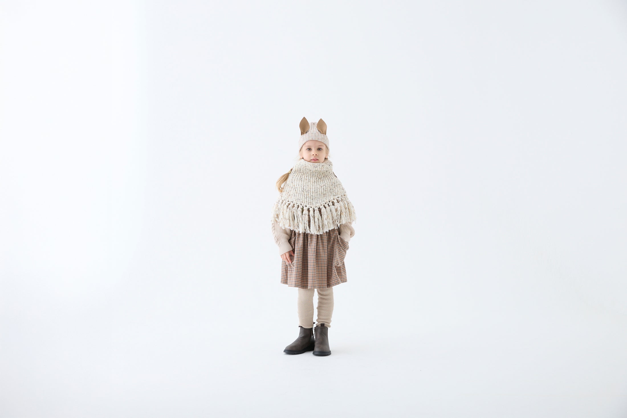 <eLfinFolk> Nep Yarn Rib knit cape - ivory