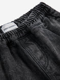 Gallery viewerに画像を読み込む, <BOBO CHOSES> Smiling black denim bermuda shorts （2-7Y）
