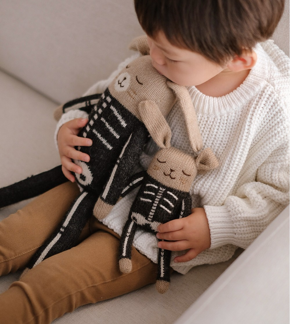 <Main Sauvage>Bunny knit toy - skeleton costume