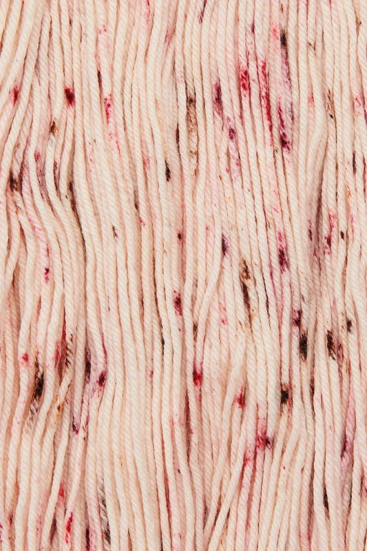 <studio misha> RWS Yarn Skein - Dusty rose confetti</studio>