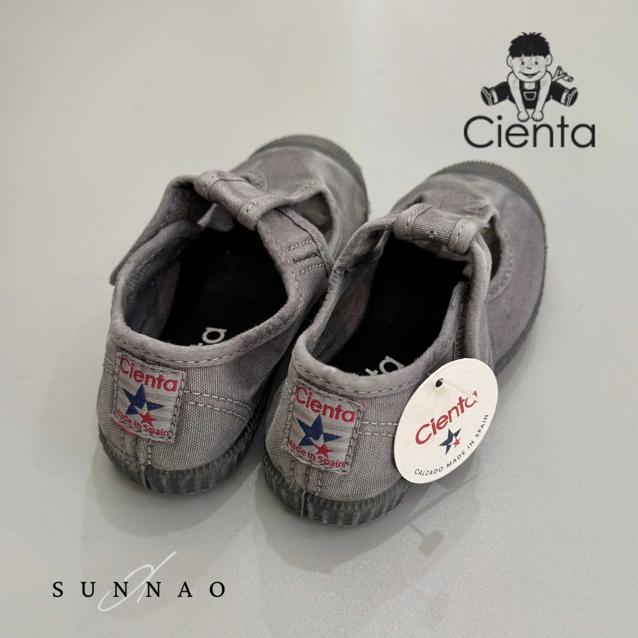 <Cienta>T strap black sole shoes - GRAY 77777