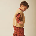 Gallery viewerに画像を読み込む, <Claude&Co>Alma Gilet Sand（6M-5Y）
