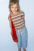 将图像加载到画廊查看器中, <GROWN> Organic Stripe Apple Knit Vest - Oatmilk

