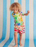 Gallery viewerに画像を読み込む, <Halcyon Nights> Kids Boardshorts Eat The Rainbow
