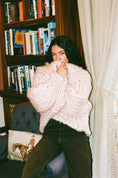 갤러리 뷰어로 이미지로드, 【受注生産】<Hope Macaulay> Cream Colossal Knit Cardigan
