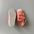 Gallery viewerに画像を読み込む, <Cienta>Double strap velcro sneaker - PEACH 78997
