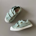 갤러리 뷰어로 이미지로드, <Cienta>Double strap velcro sneaker - AQUA 78777
