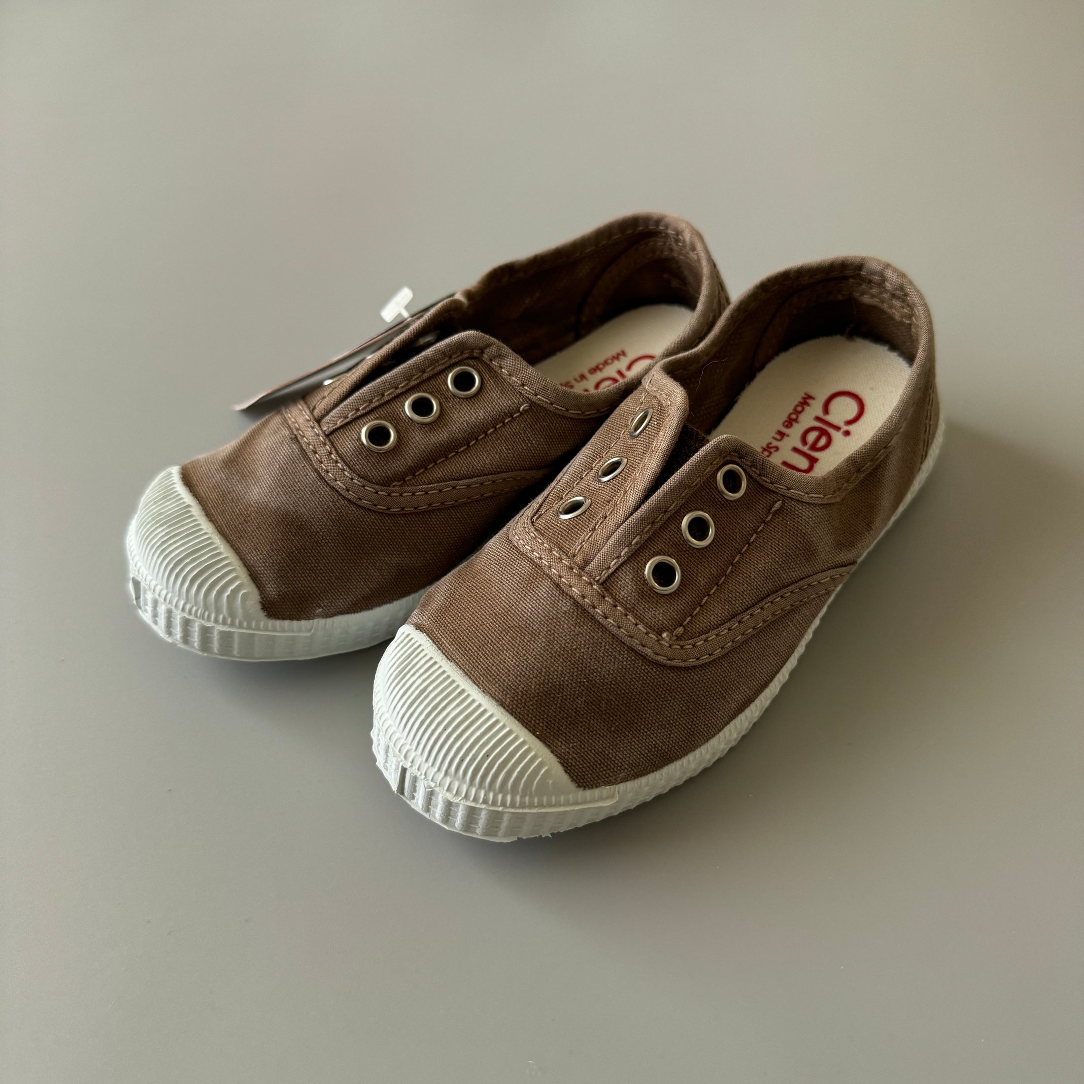 <Cienta>Deck shoes - BEIGE 70777