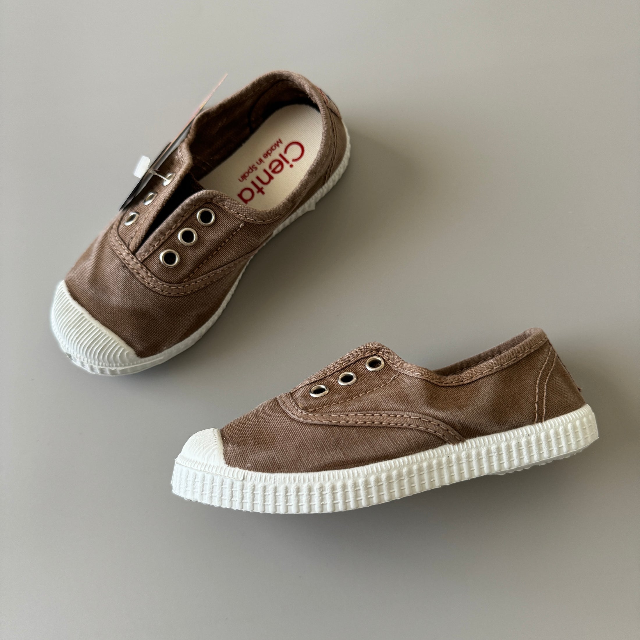 <Cienta>Deck shoes - BEIGE 70777