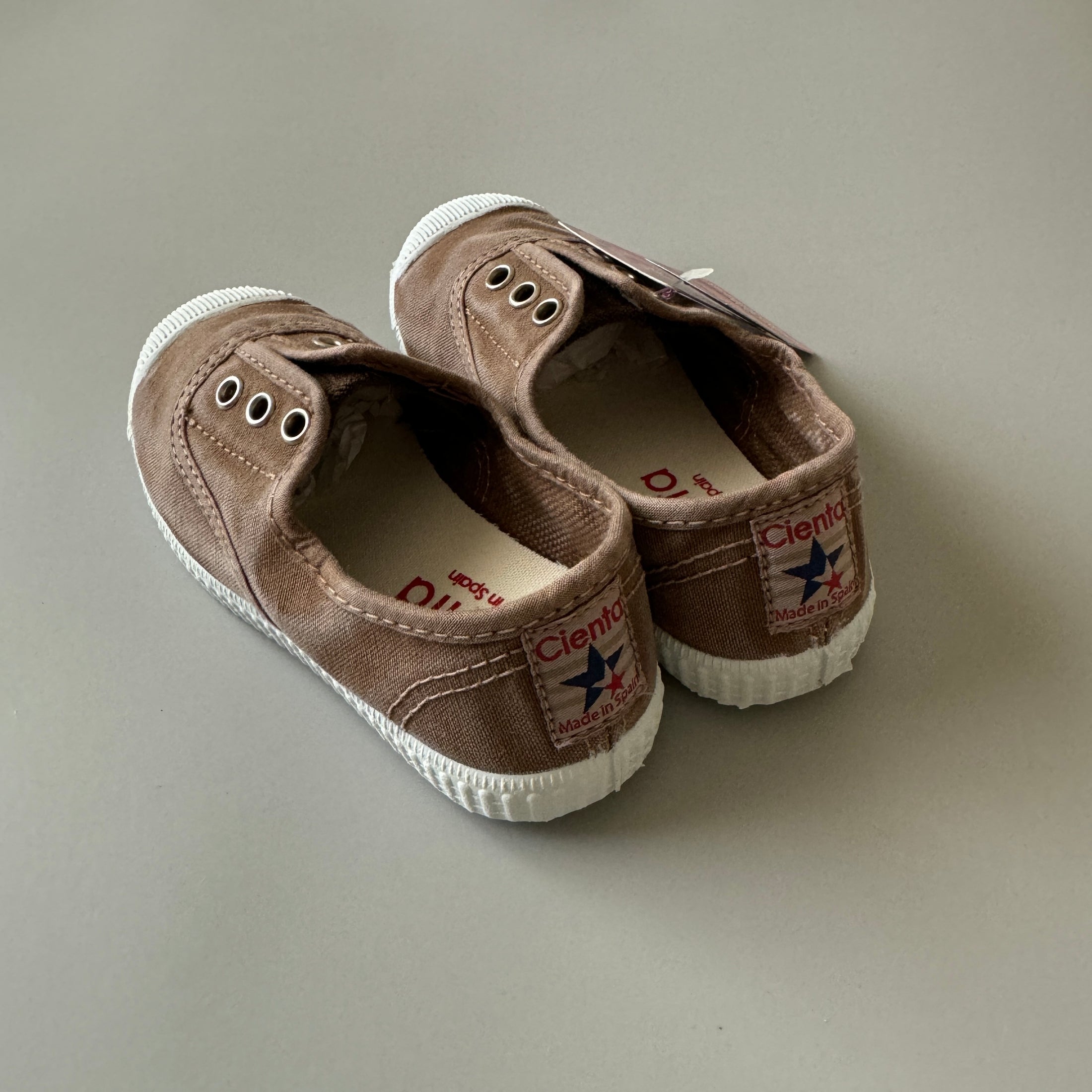 <Cienta>Deck shoes - BEIGE 70777