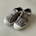 갤러리 뷰어로 이미지로드, <Cienta>Double strap velcro sneaker - GRAY 78777
