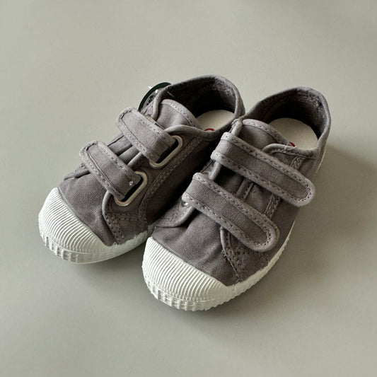 <cienta> Double strap velcro sneakers - GRAY 78777</cienta>