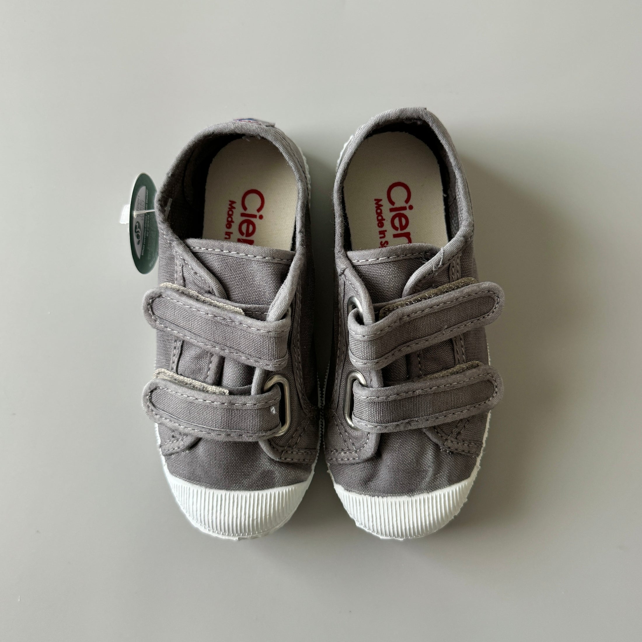 <Cienta>Double strap velcro sneaker - GRAY 78777