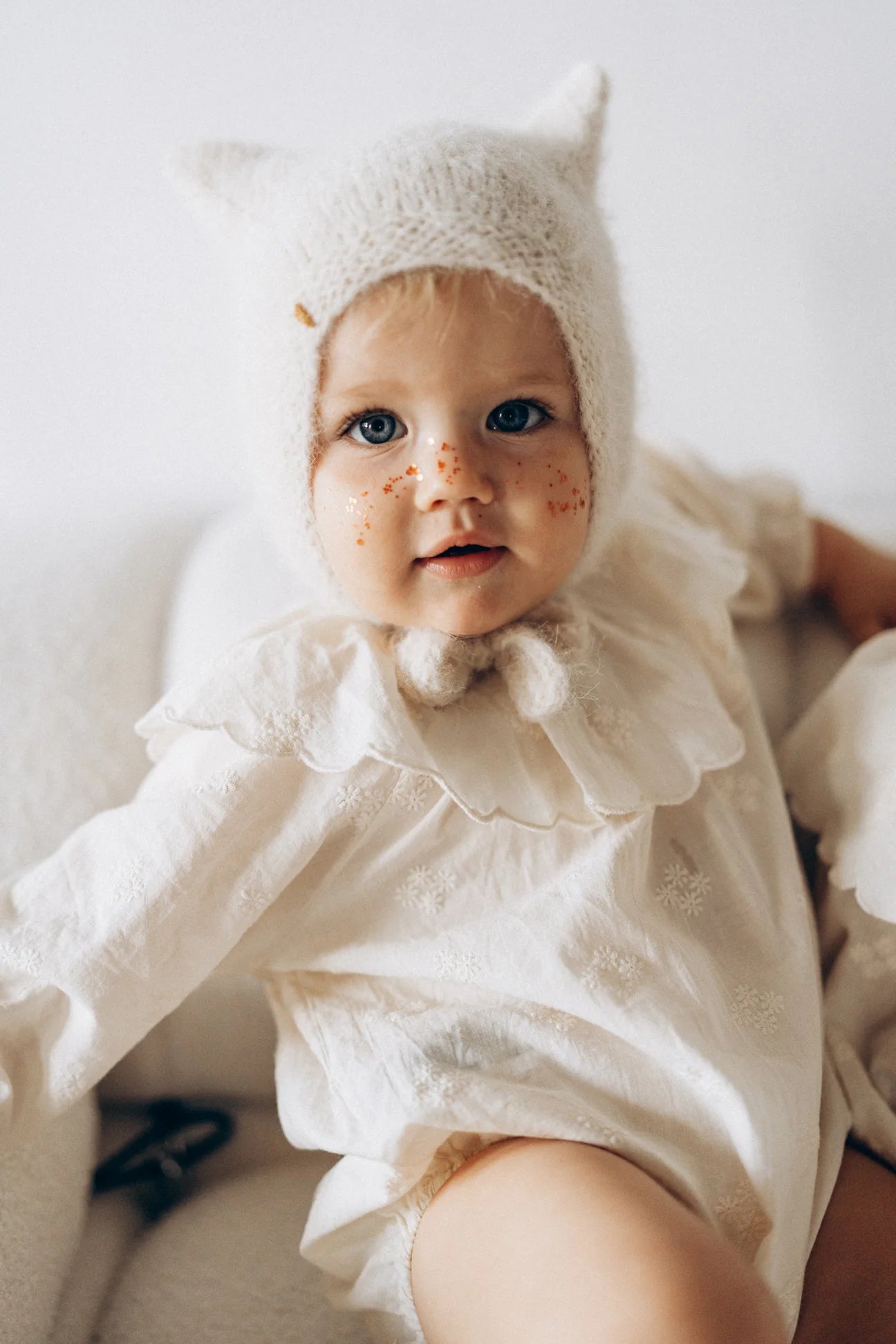 <Bambolina>Classic Kitty bonnet - IVORY