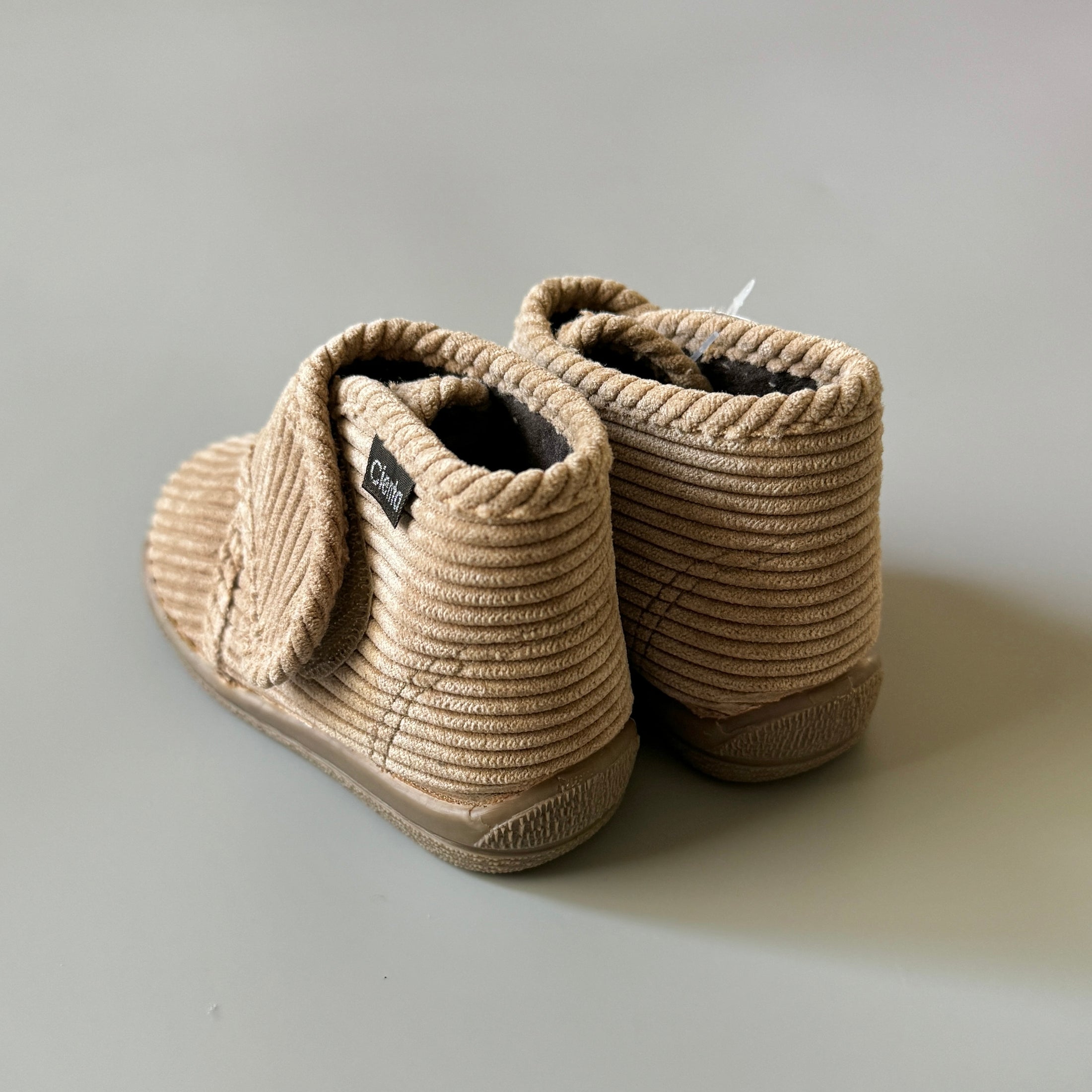 <Cienta>Velcro baby sneaker BEIGE 133049