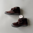 갤러리 뷰어로 이미지로드, <Cienta>High-cut velour shoes - BROWN 975075
