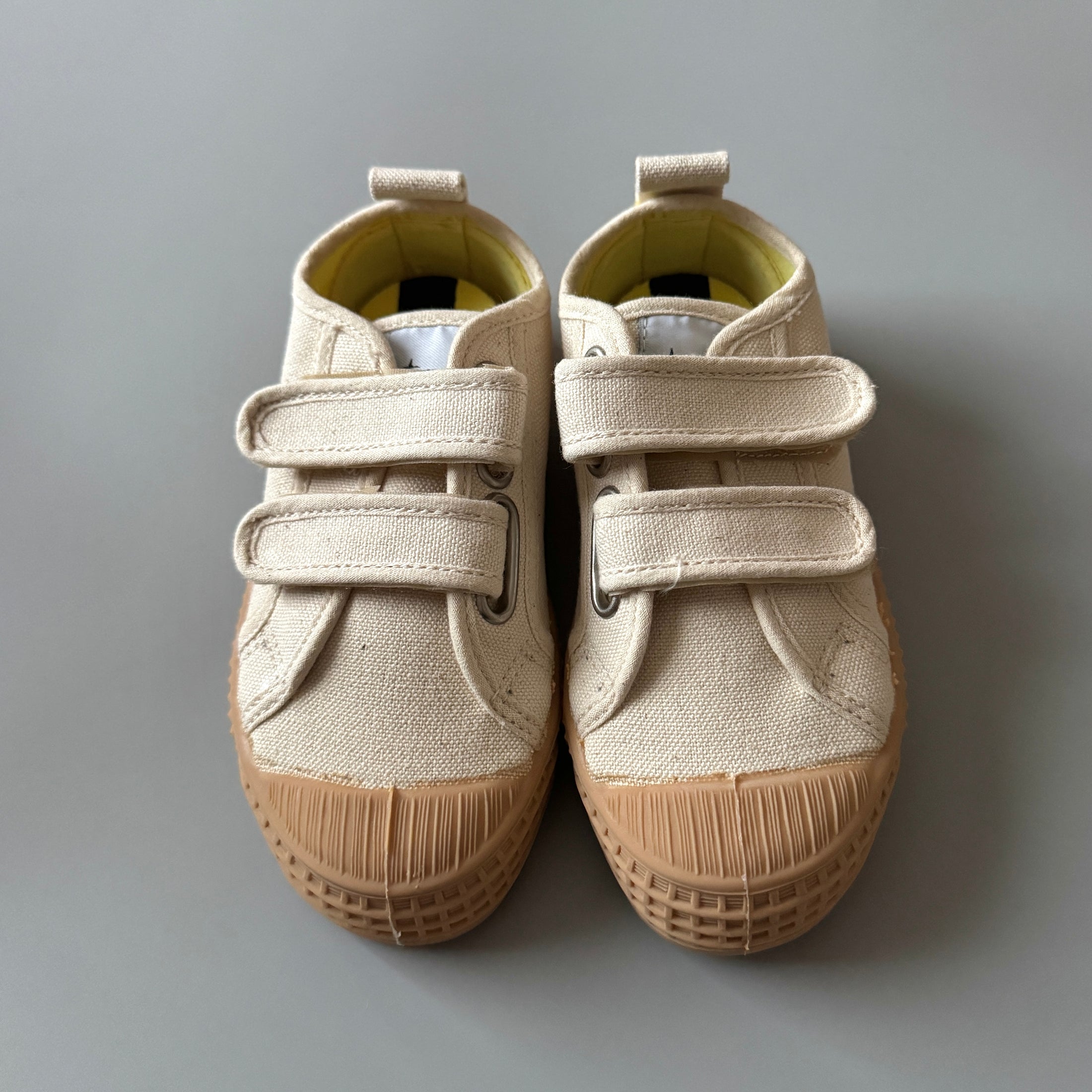 <NOVESTA> KIDS VERCLO CLASSIC 99 BEIGE（14.5cm-19cm）