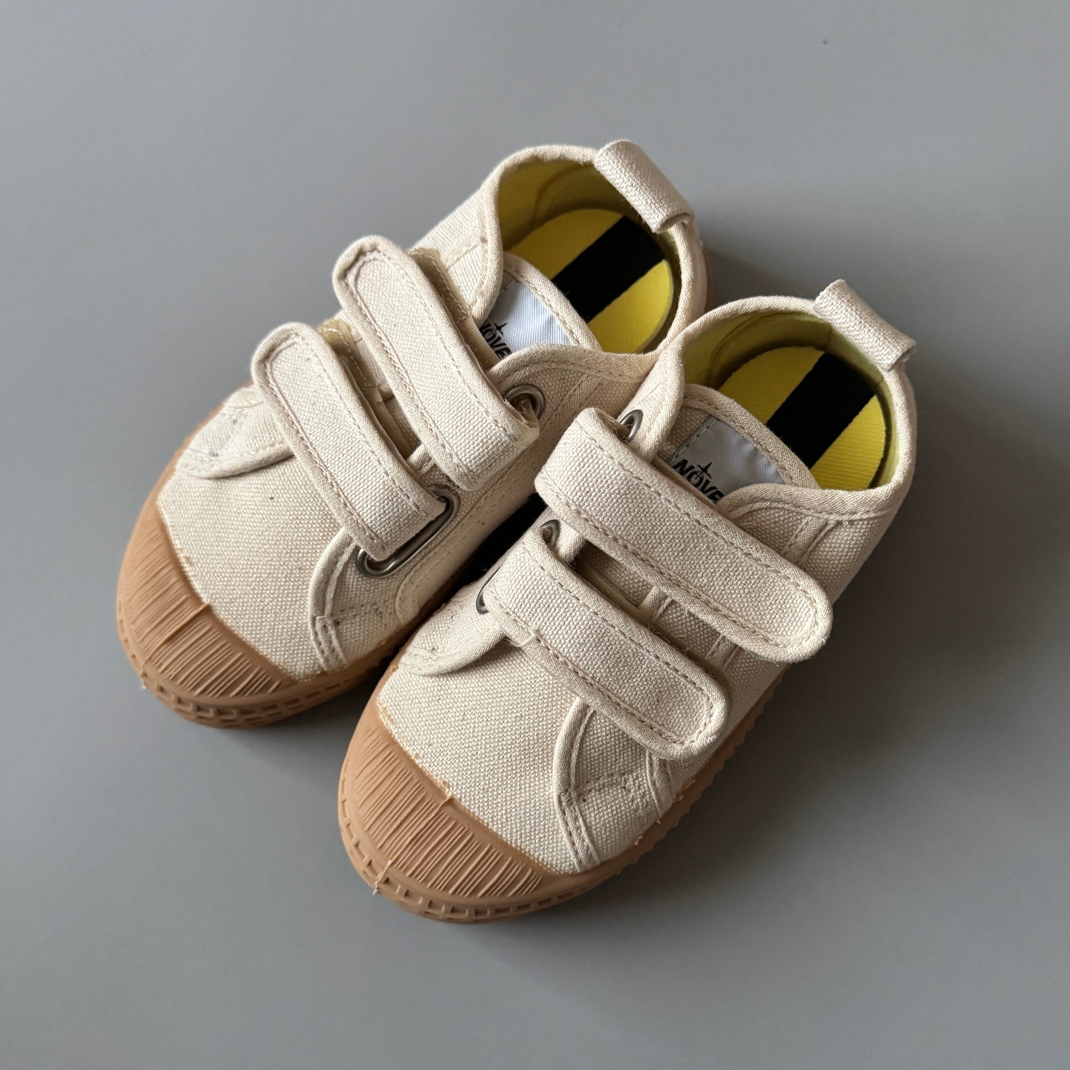 <NOVESTA> KIDS VERCLO CLASSIC 99 BEIGE（14.5cm-19cm）