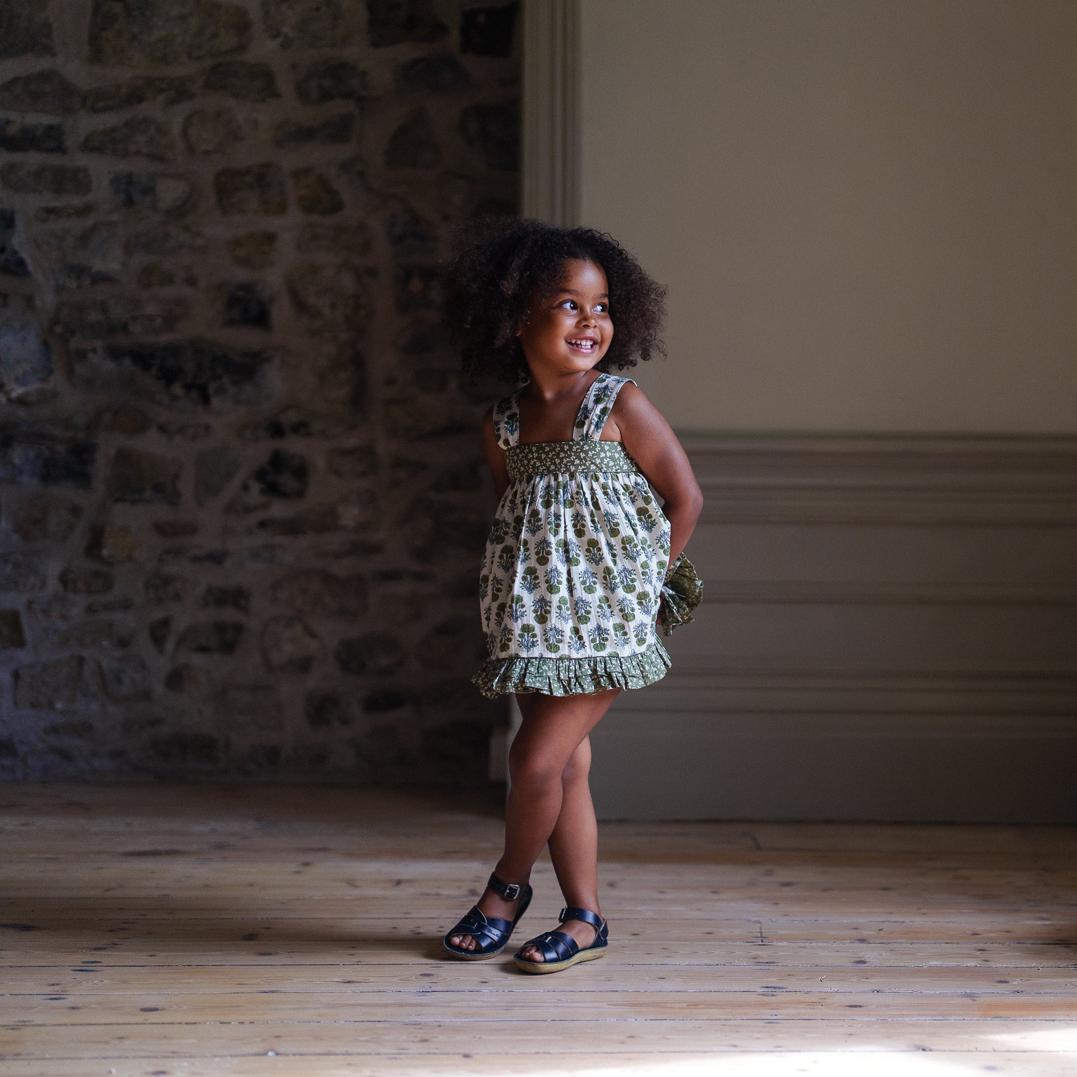 【送料無料】<Little Cotton Clothes> Lissy Sun Top Jaipur Floral in Fern（2-6Y）