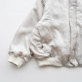Gallery viewerに画像を読み込む, <Moun ten.> flower quilt reversible blouson - oatmeal

