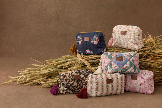 <Louise Misha> POUCH TEIKI - NAVY SNOWFALL PATCH