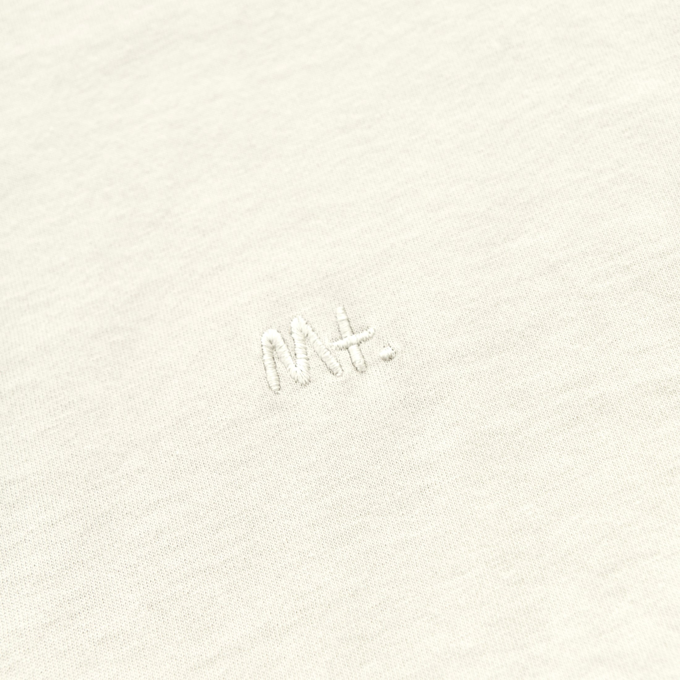 <Moun ten.> shoulder line - sand