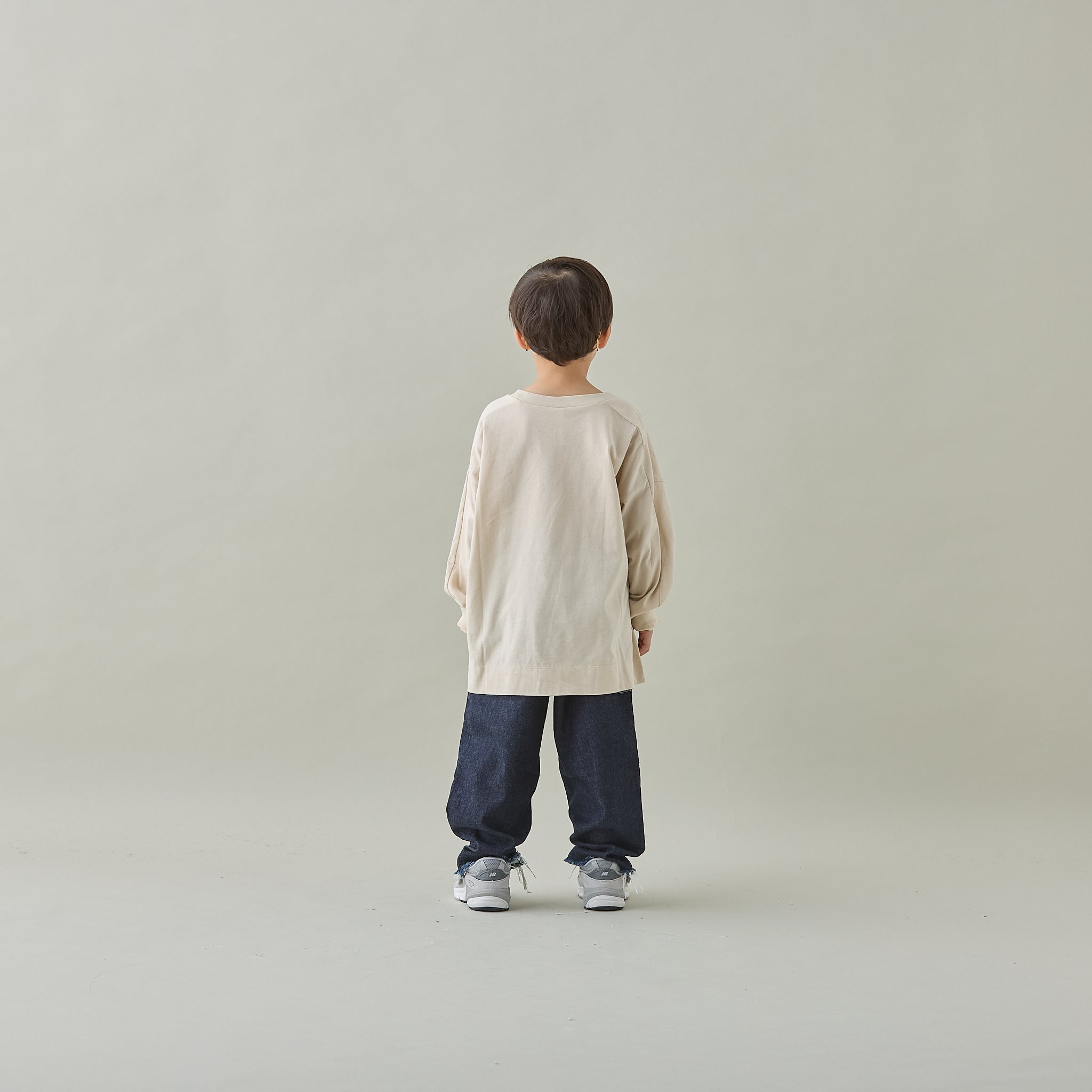 <Moun ten.> shoulder line - sand