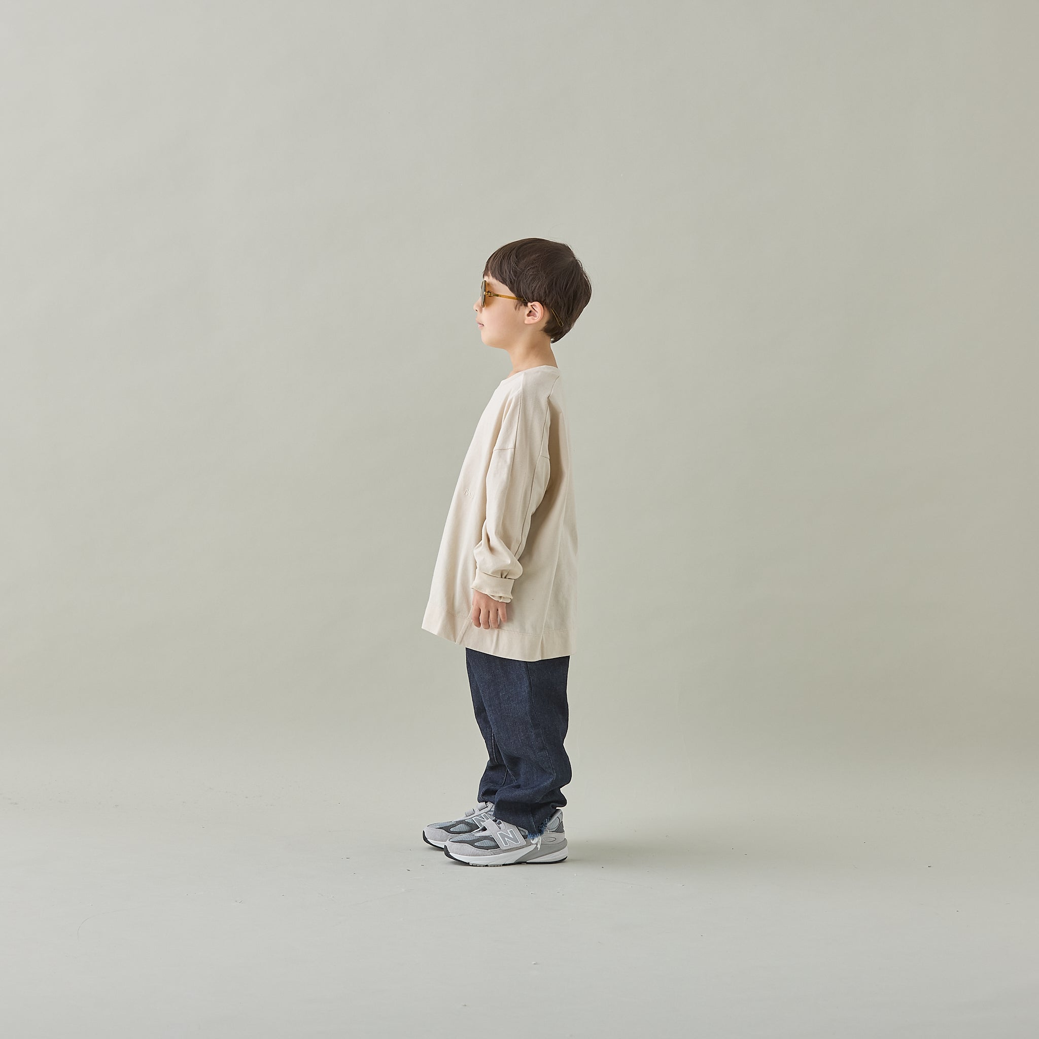 <Moun ten.> shoulder line - sand