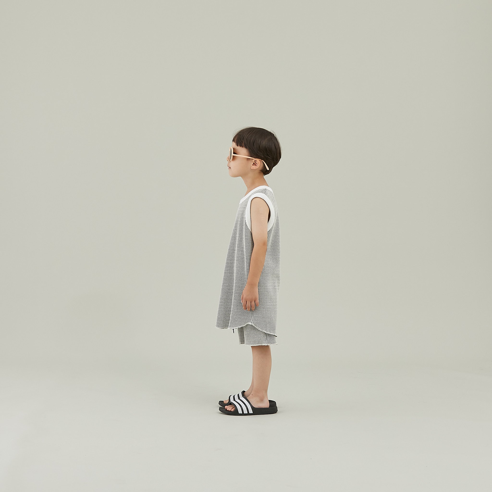 <Moun ten.>bicolor waffle tanktop - ECRU/CHARCOAL（95-140）