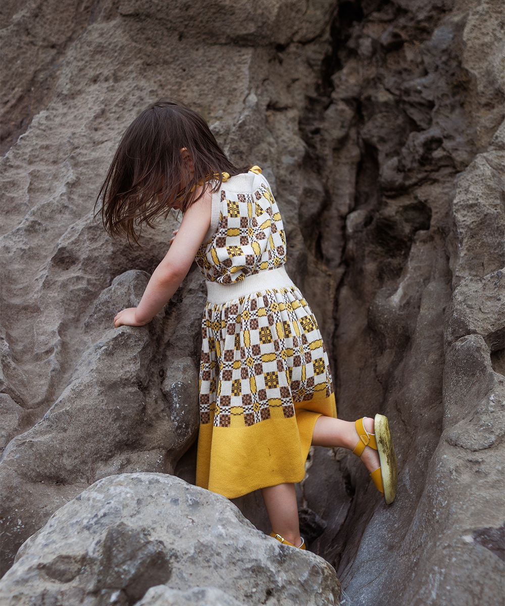 <MABLI> PICNIC VEST - LATTE - DROP1