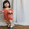 Gallery viewerに画像を読み込む, <MABLI> FLUTTER ROMPER - POMEGRANATE（12M-2Y）
