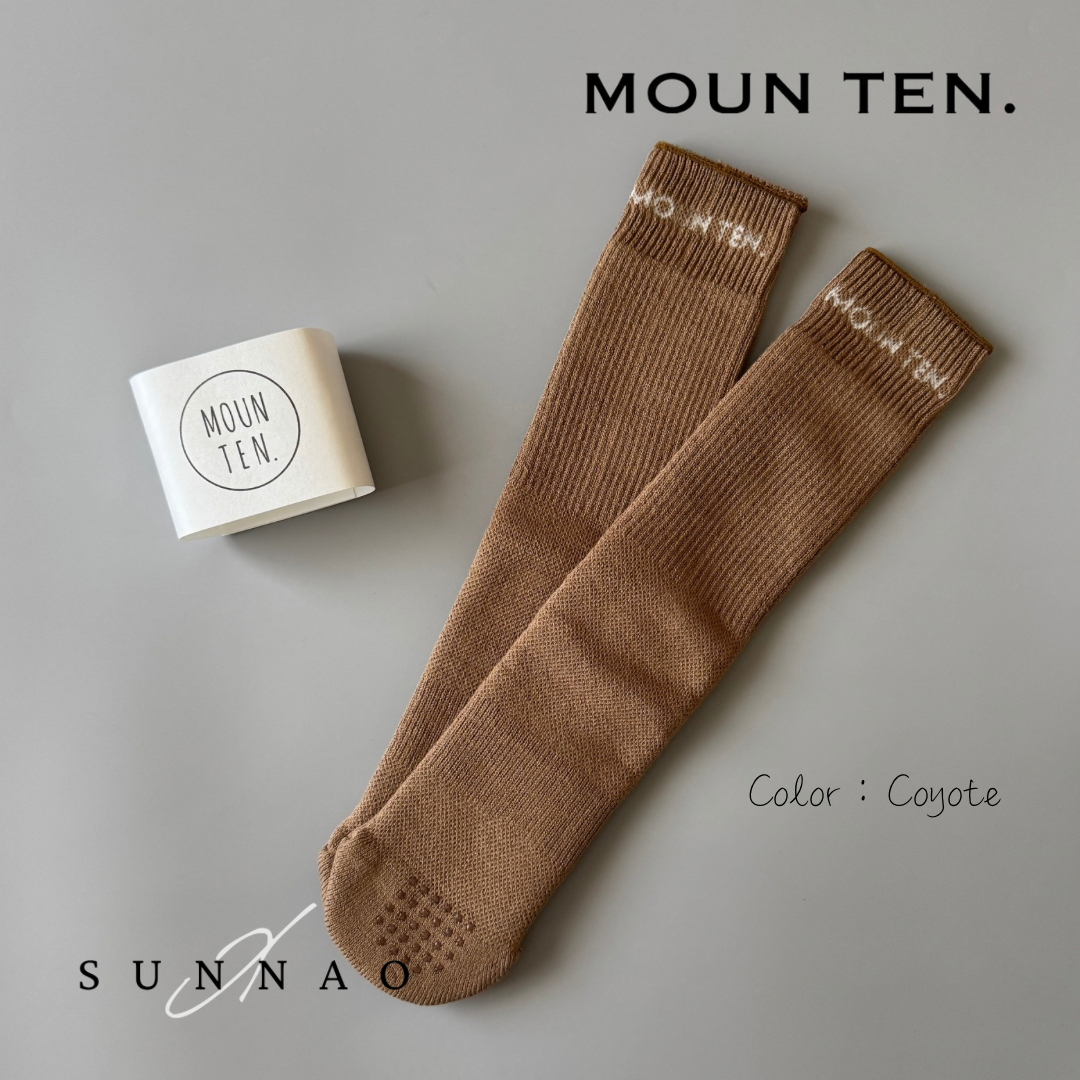 Mountain logo tube highsocks